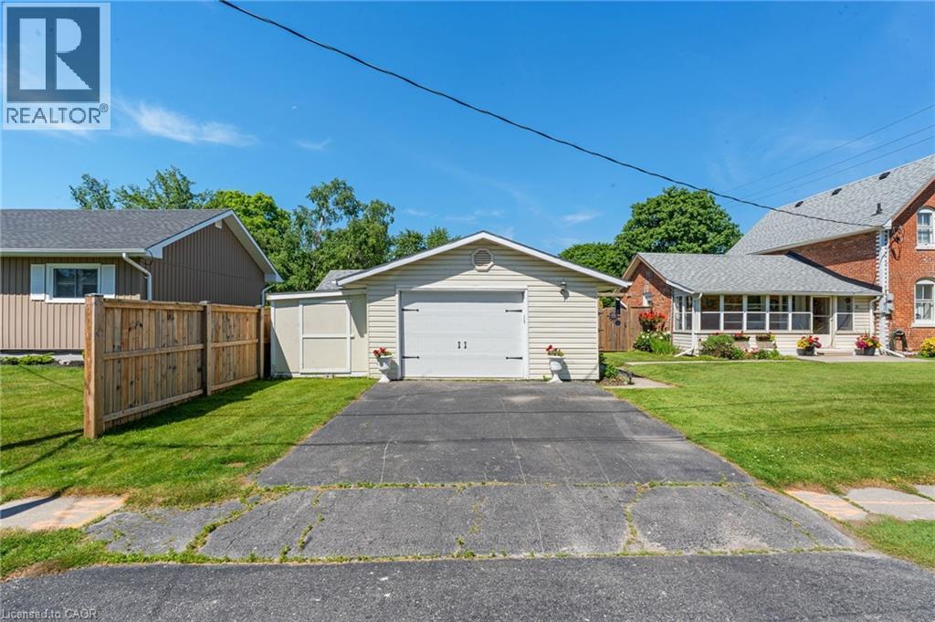 3-bedroom home for sale at 31 TALBOT Street W, Jarvis ON · photo 9 of 39