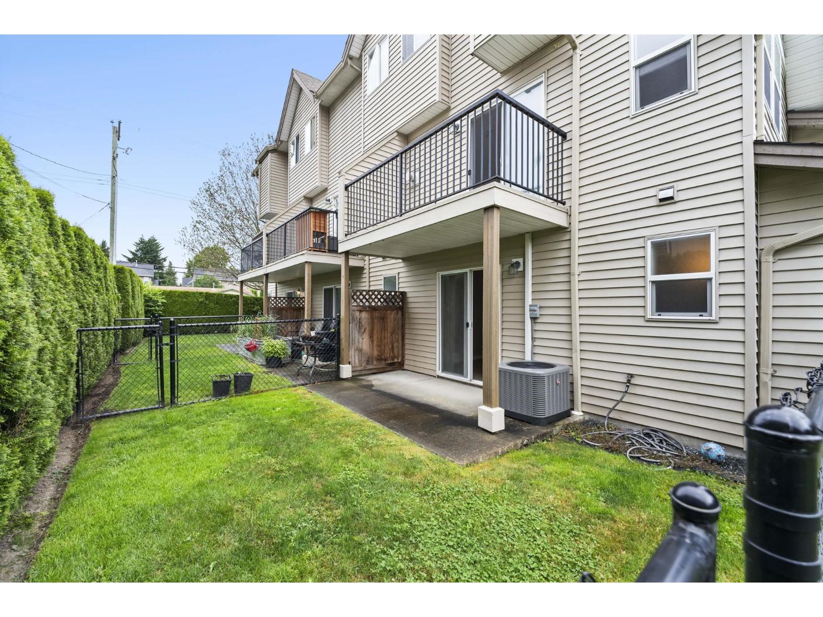 3 46538 FIRST AVENUE, Chilliwack Proper East, Chilliwack