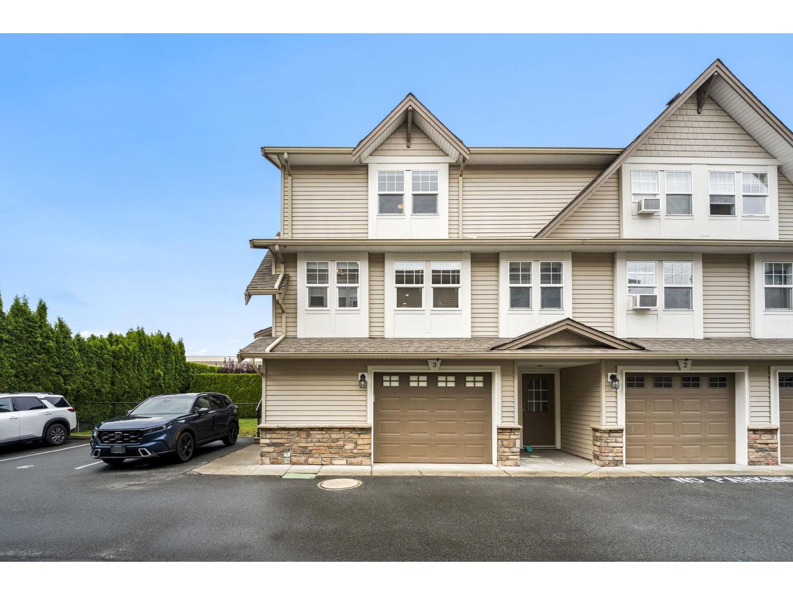 3 46538 FIRST AVENUE, Chilliwack Proper East
