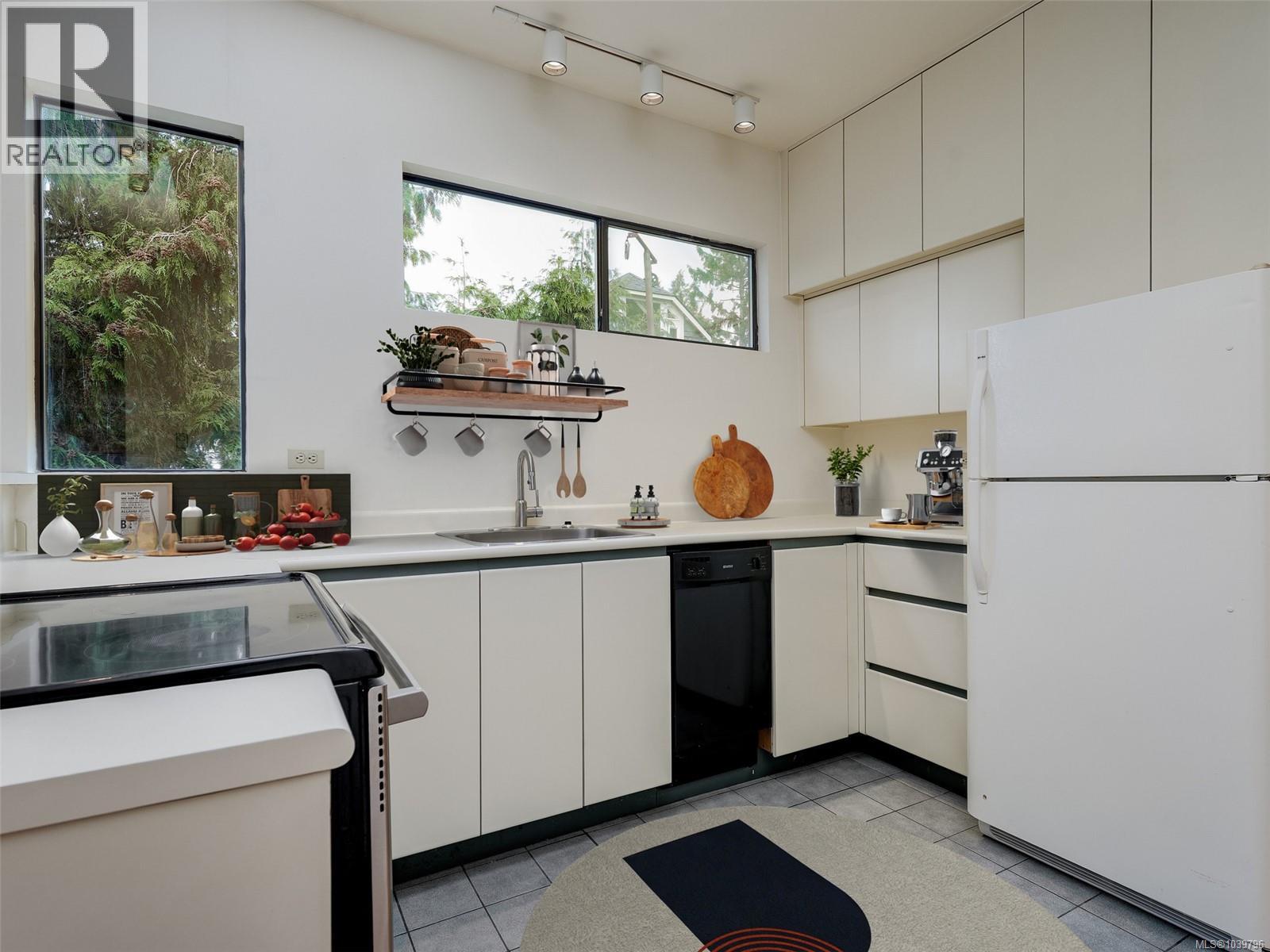 1607 Rebecca St - 6
