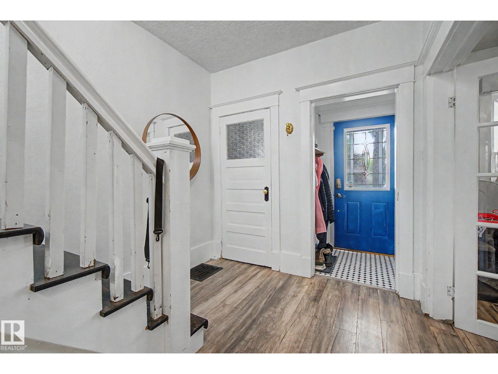 10647 125 ST NW - 6