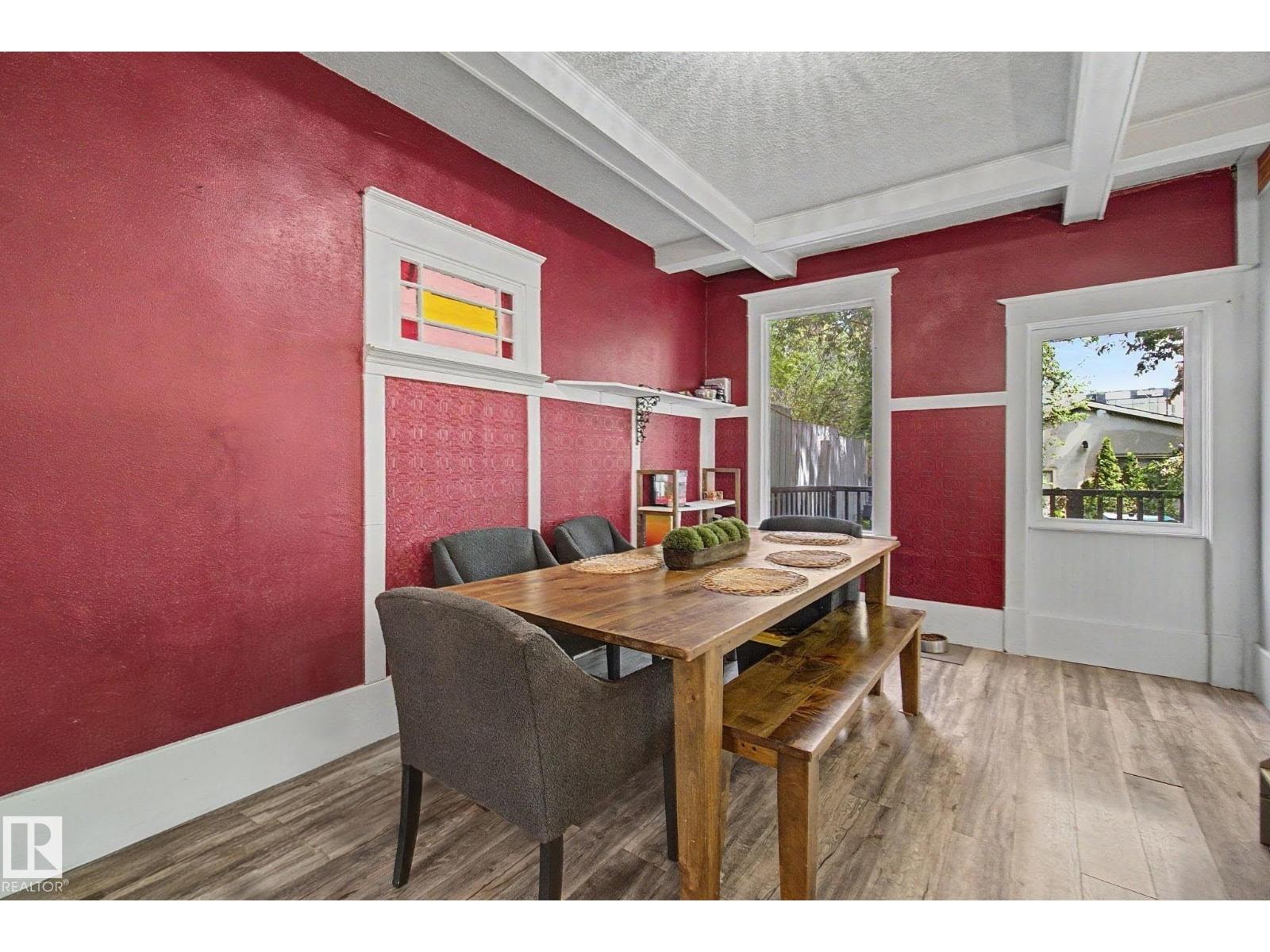 10647 125 ST NW - 12