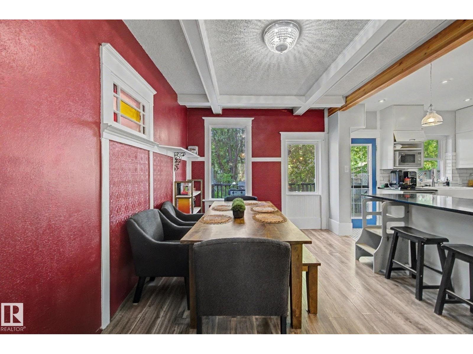 10647 125 ST NW - 11