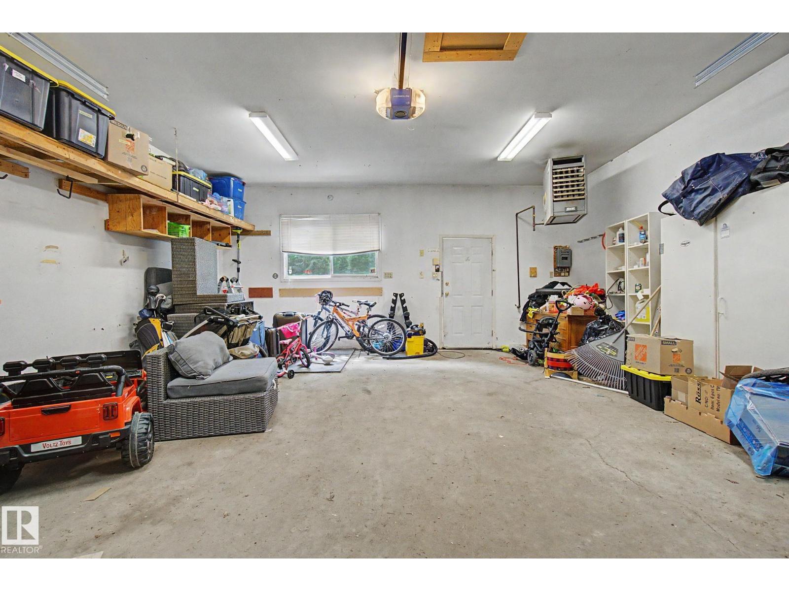 10647 125 ST NW - 39