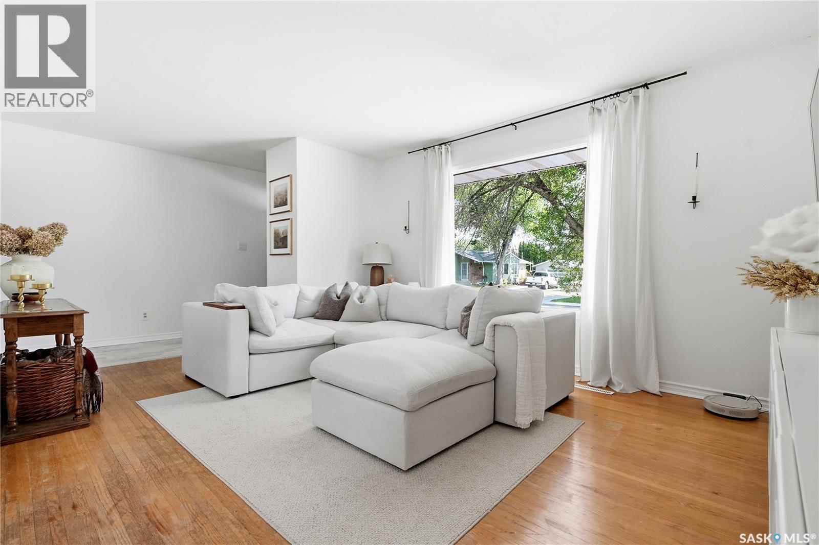25 Murphy CRESCENT — photo 8