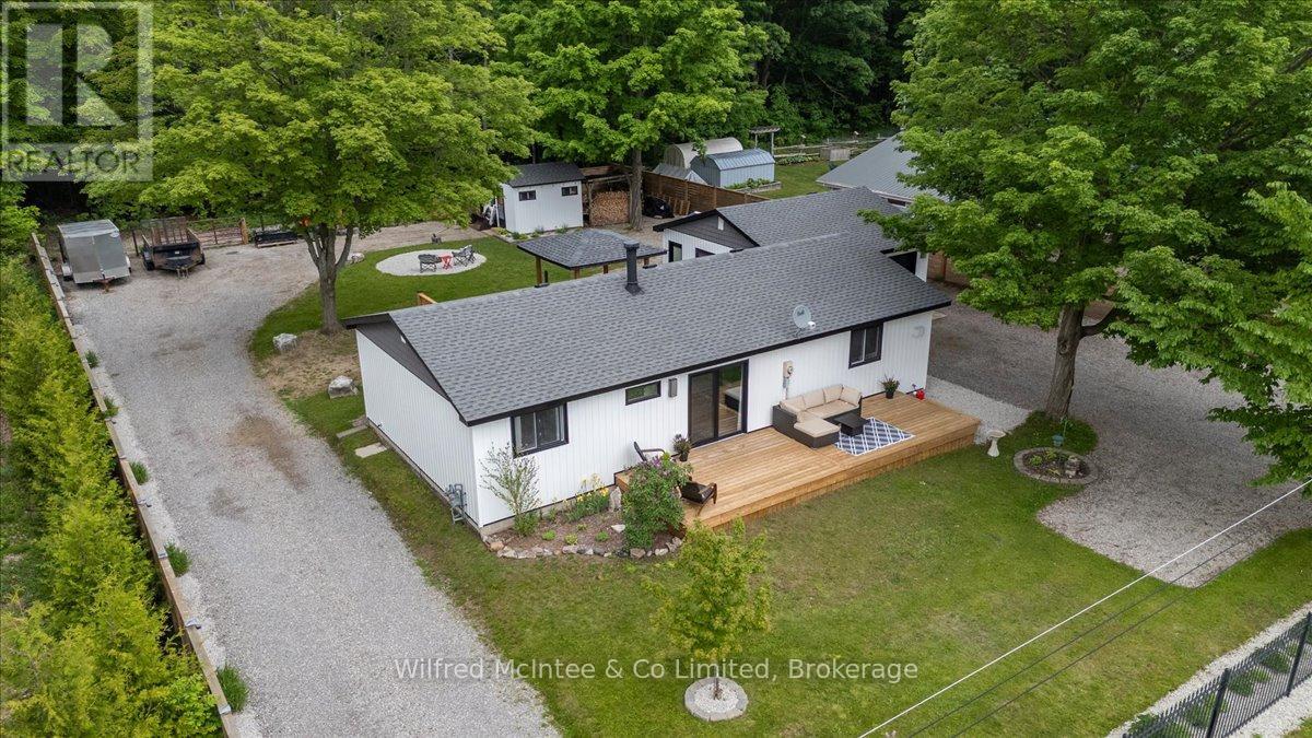 38 ALLISTER PLACE - Image 2