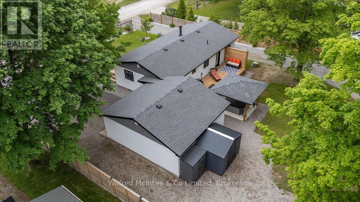 38 ALLISTER PLACE - 4