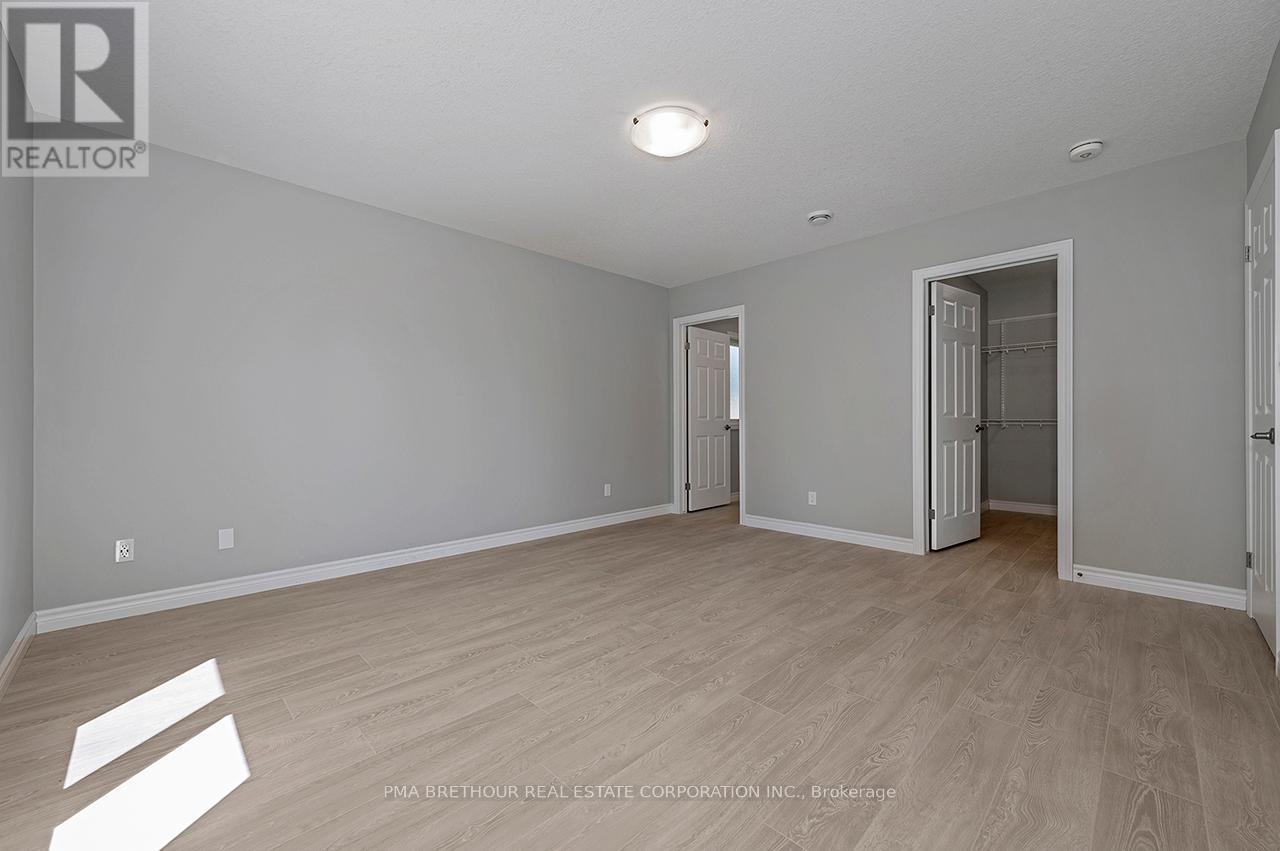 297 LAKE BREEZE DRIVE - 33