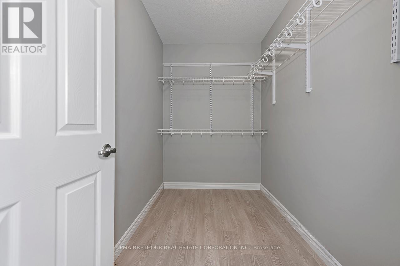 297 LAKE BREEZE DRIVE - 32
