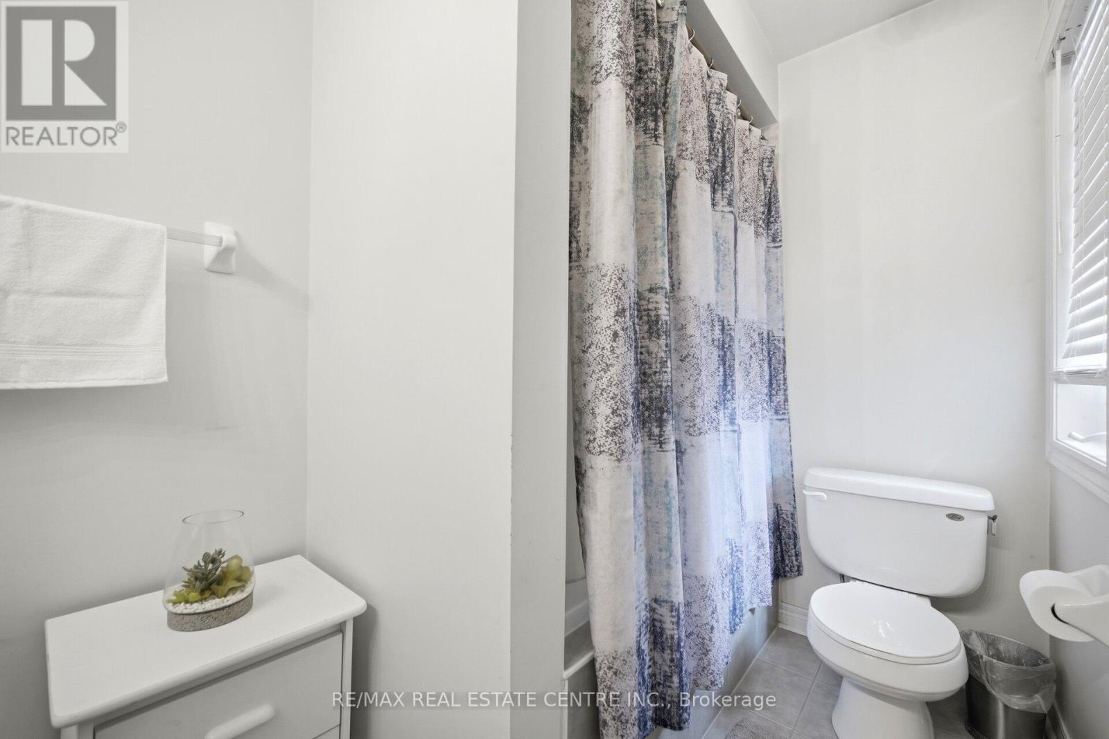 16 GAMSON CRESCENT - 29