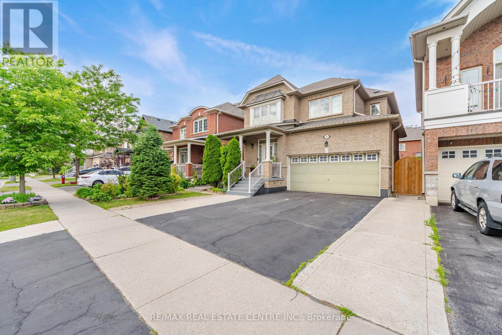 16 GAMSON CRESCENT - 3