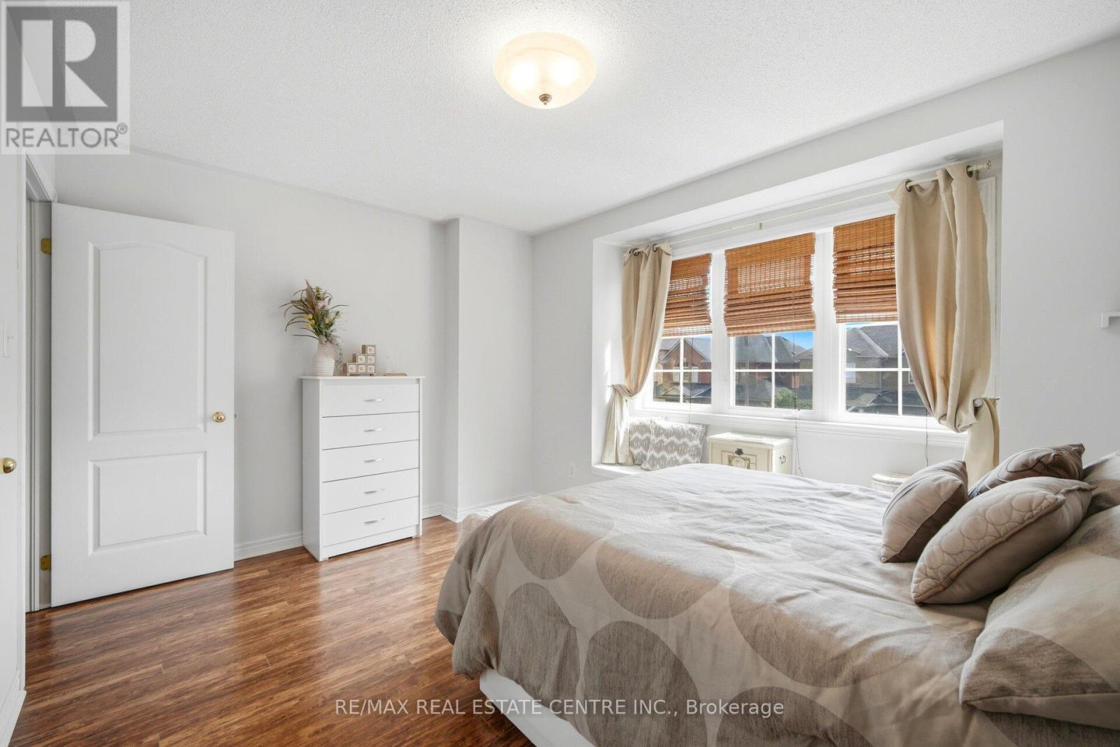 16 GAMSON CRESCENT - 31