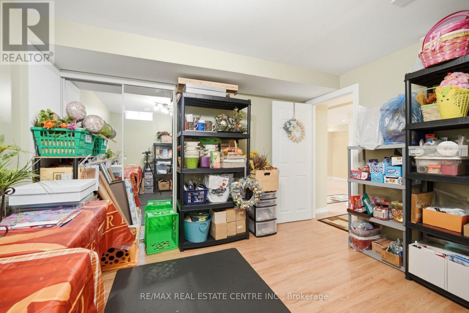 16 GAMSON CRESCENT - 45