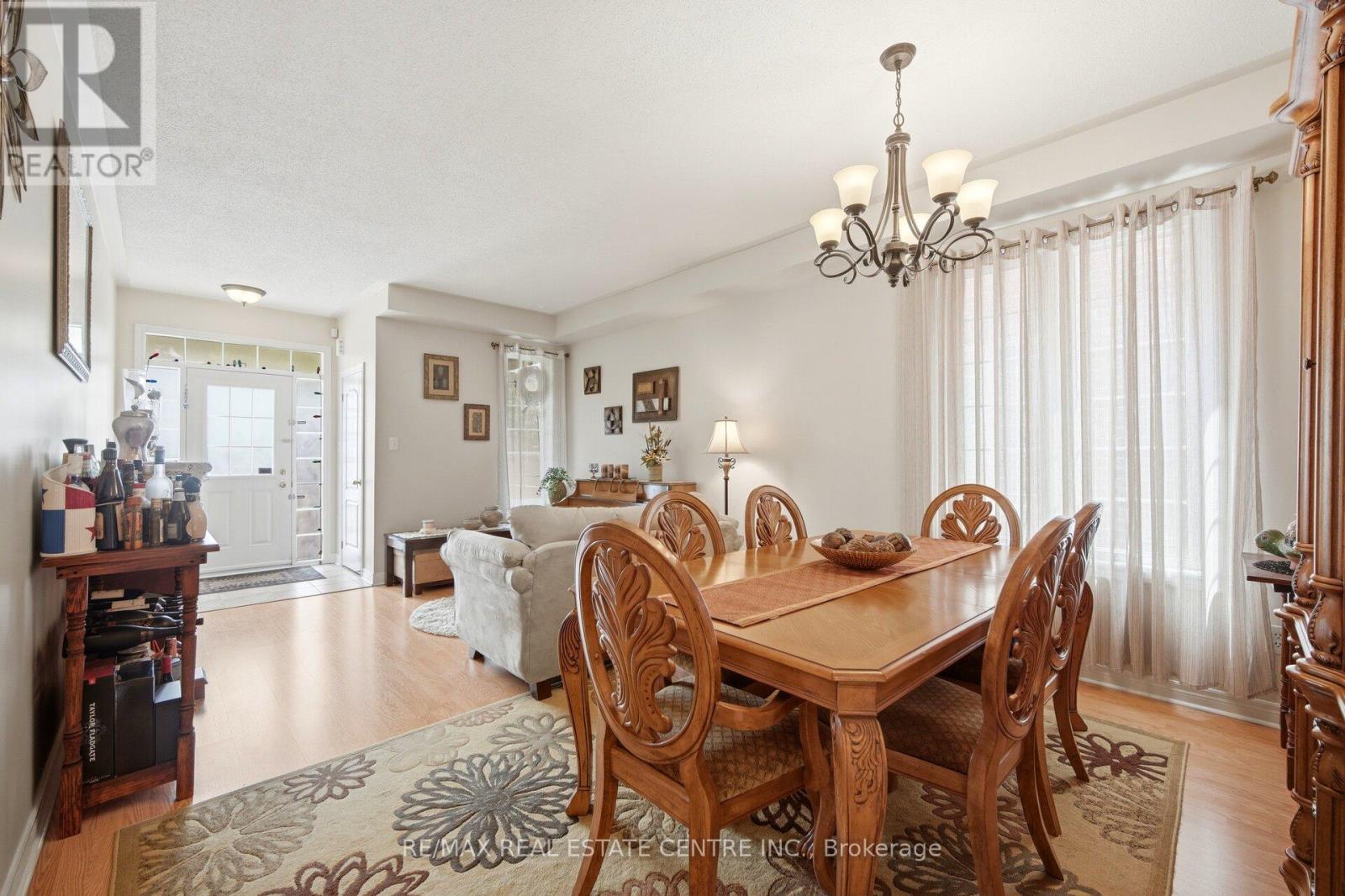 16 GAMSON CRESCENT - 9