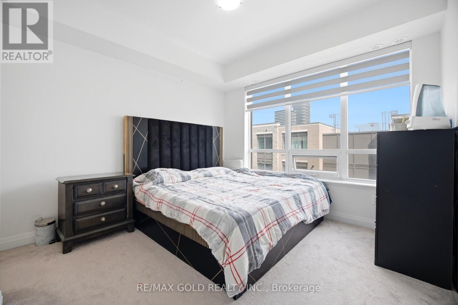 #346 75 ATTMAR DRIVE - 13