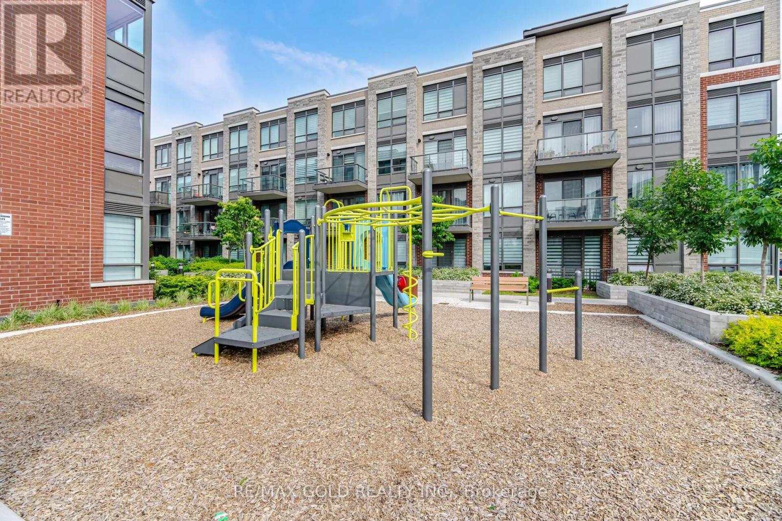 #346 75 ATTMAR DRIVE - 19