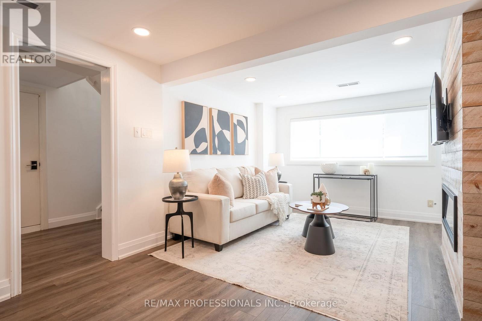 3125 RIVERVIEW STREET - 23