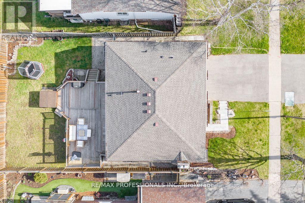 3125 RIVERVIEW STREET - 37