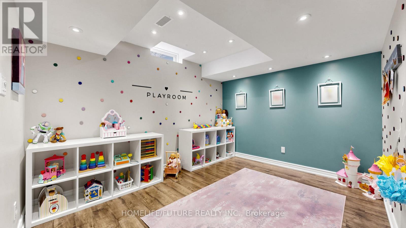 2440 HOLLYBROOK DRIVE - 34