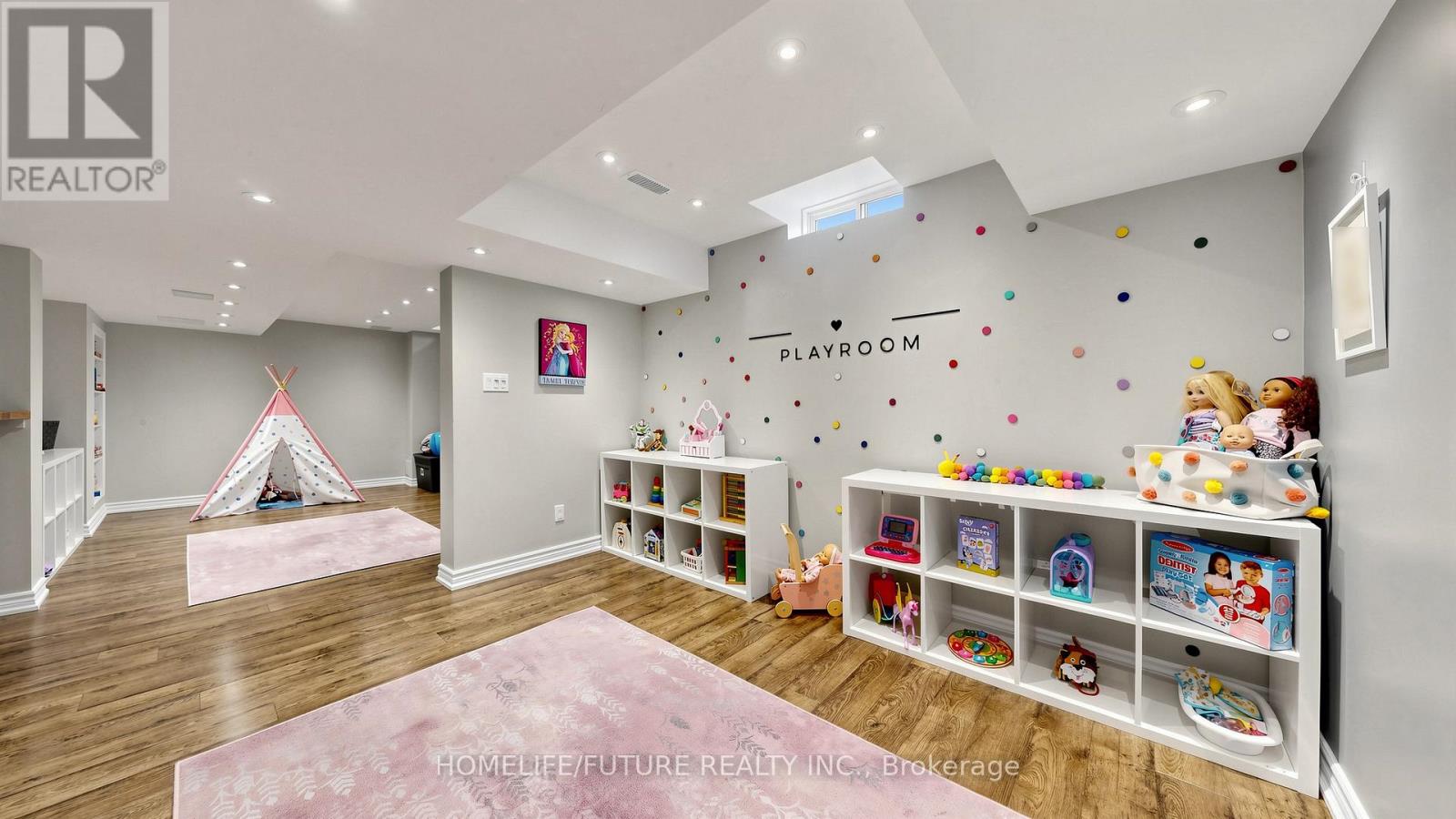 2440 HOLLYBROOK DRIVE - 36
