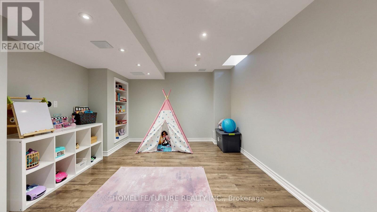 2440 HOLLYBROOK DRIVE - 38