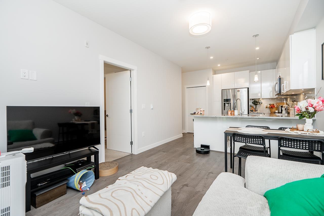 307 45562 AIRPORT ROAD, Chilliwack Proper South, Chilliwack