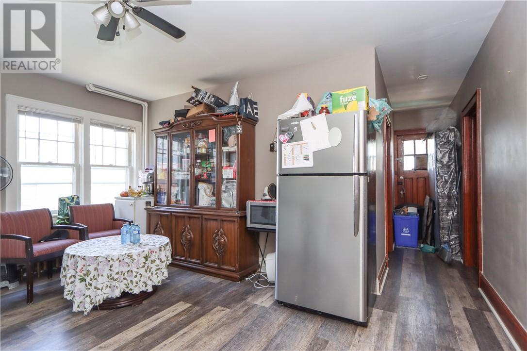 257 Oak Street - 12