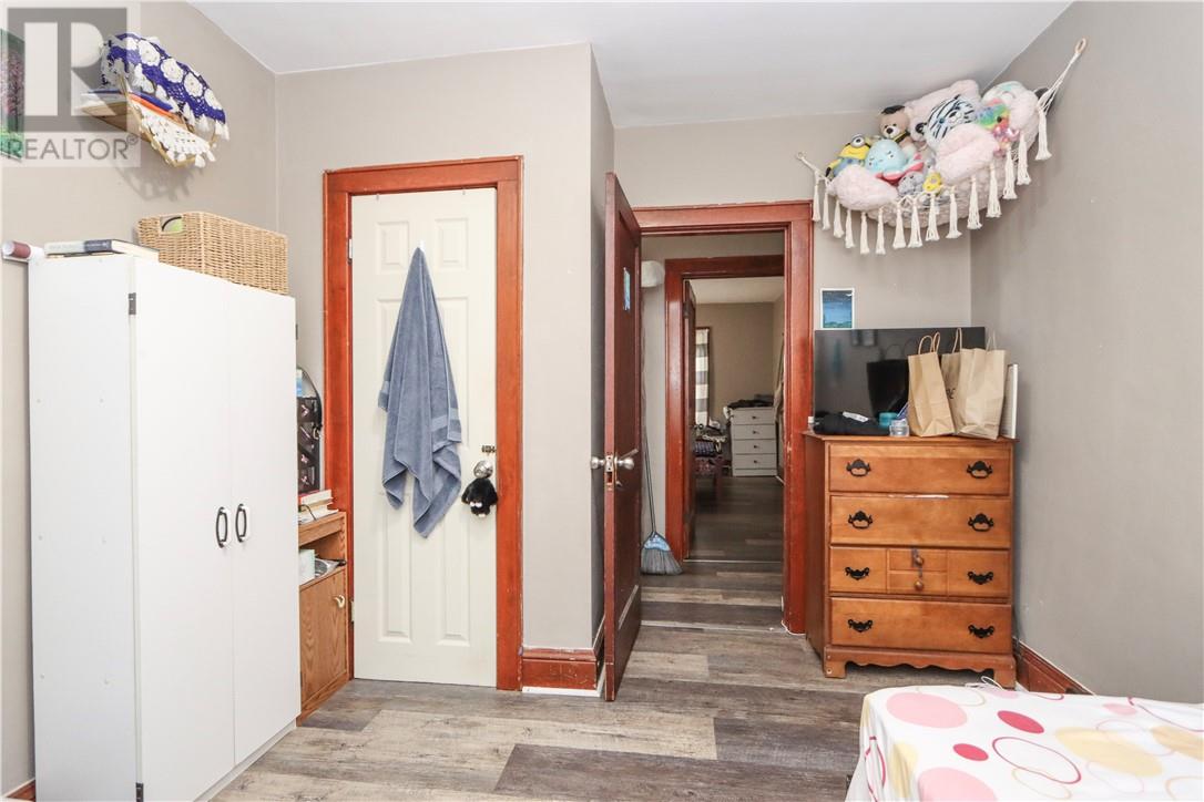 257 Oak Street - 15