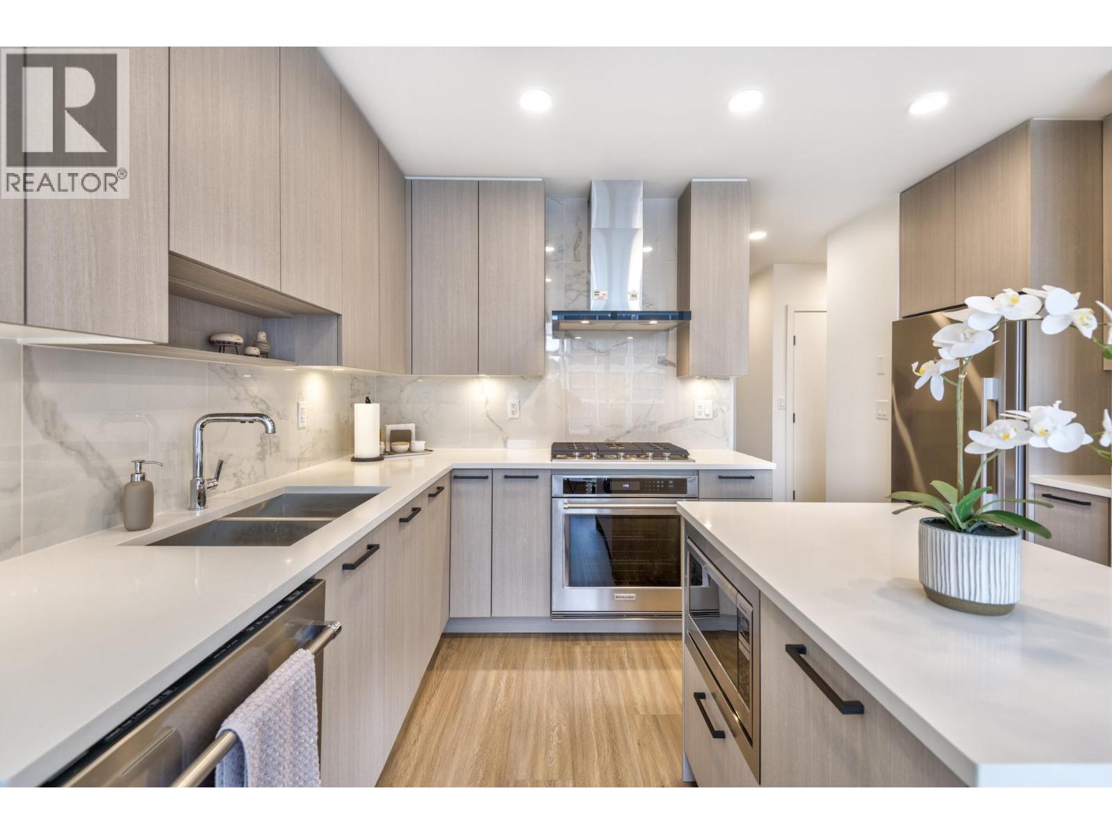 603 555 SYDNEY AVENUE, Coquitlam