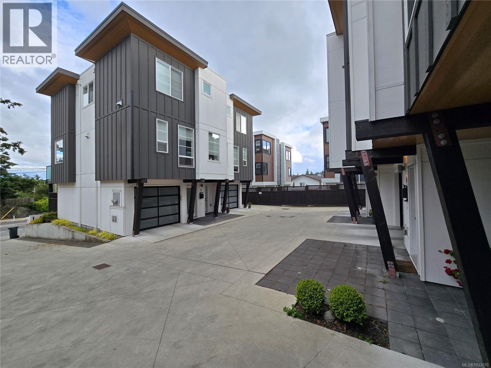 #1 1052 Tillicum Rd - 40