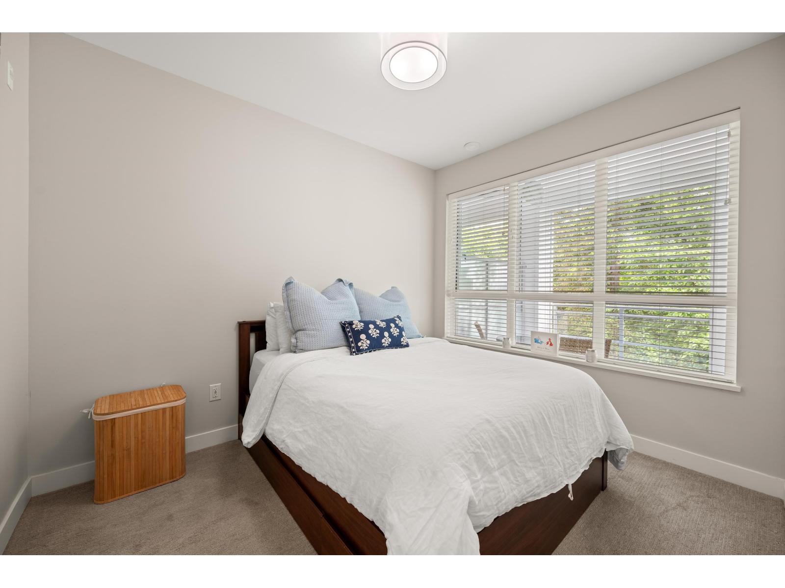 404 15436 31 AVENUE, Surrey