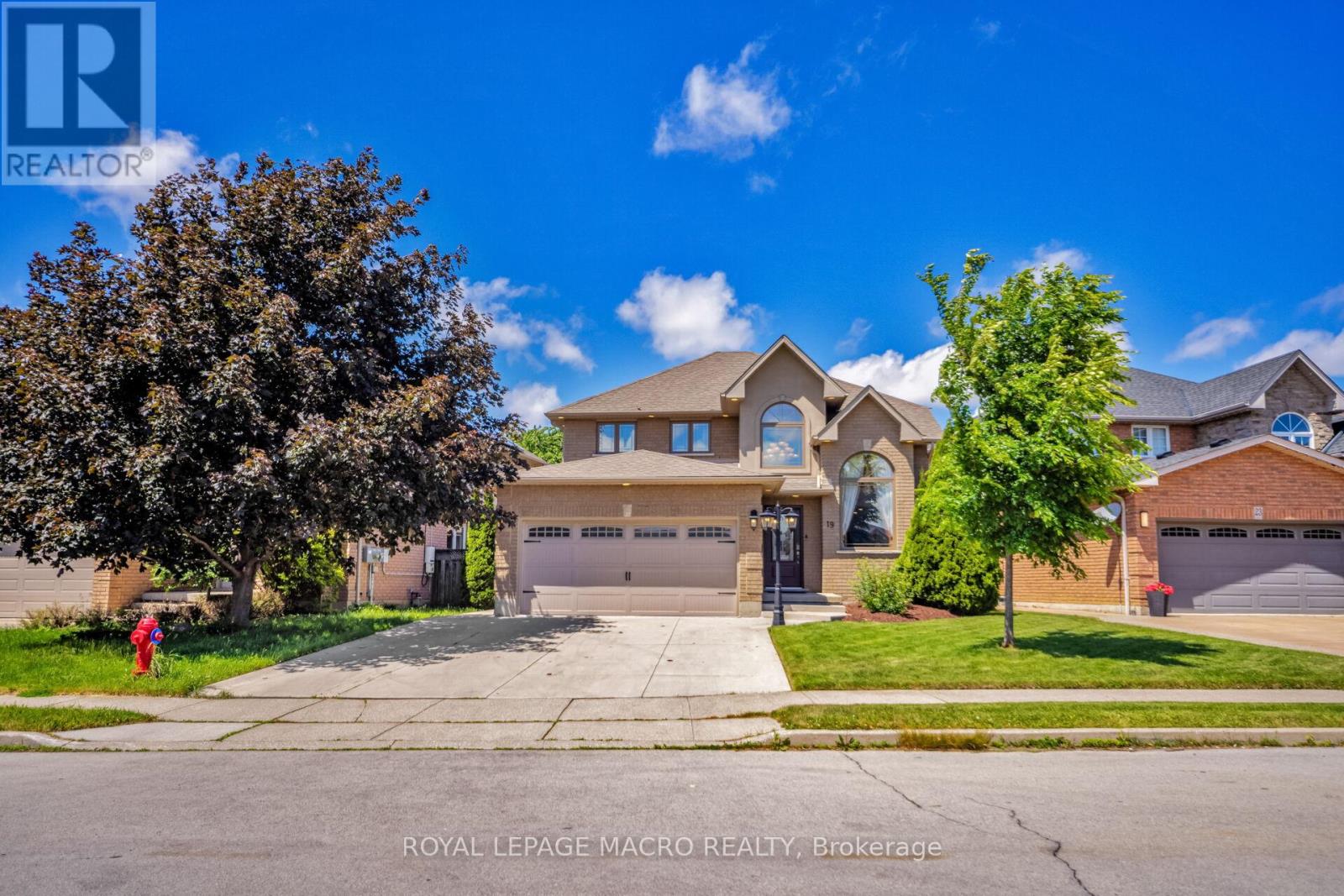 19 SONATA AVENUE - 39
