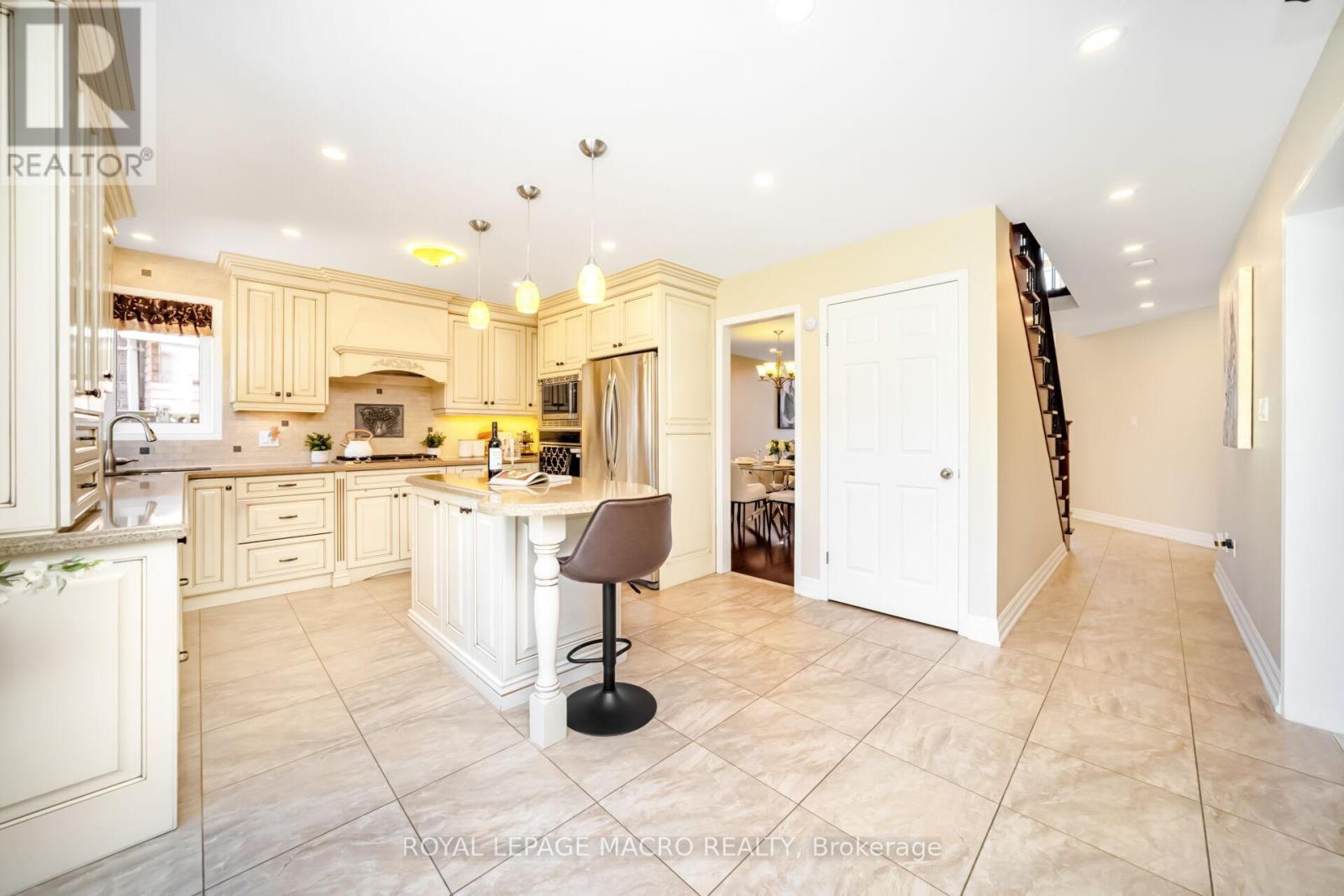 19 SONATA AVENUE - 8