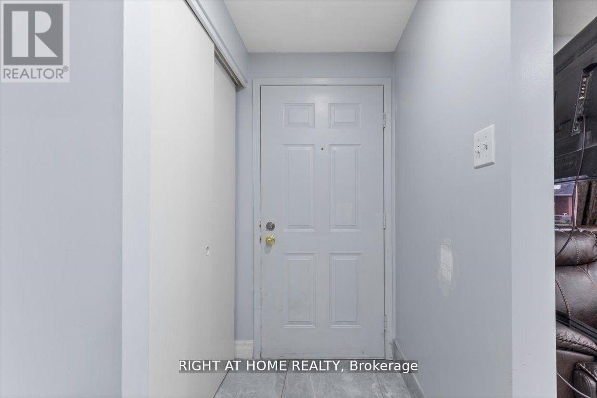 275 TAGGE CRESCENT - 3