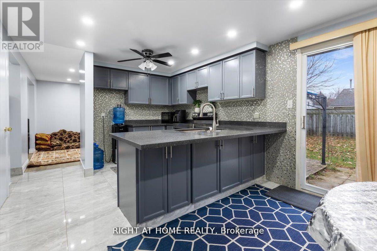 275 TAGGE CRESCENT - 8
