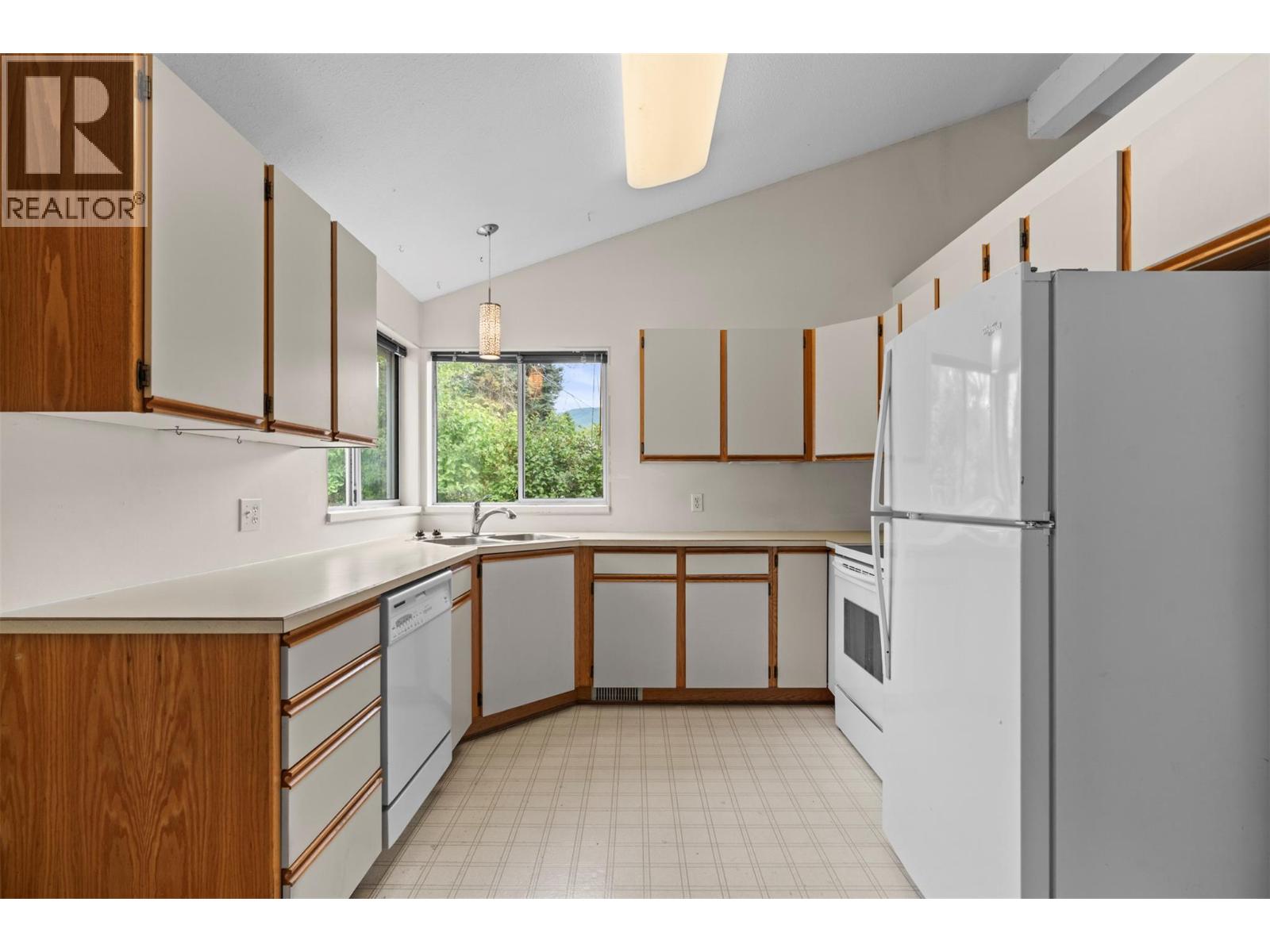 2820 Burns Avenue - 13