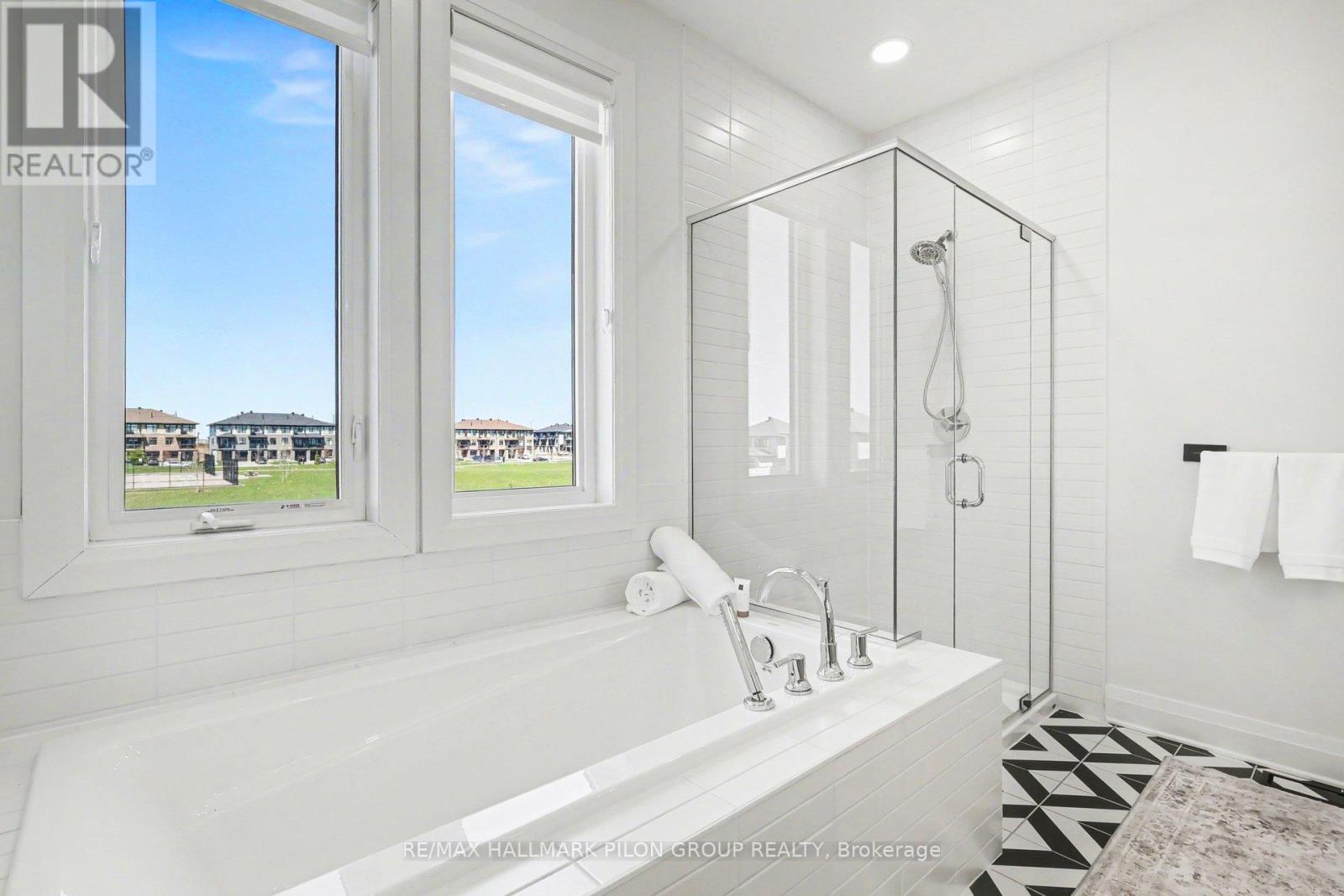 6 Bed, 5 Bath House for Sale in Ottawa – 320 CORNICE STREET, Ottawa – MLS# X13426264 - Image 16