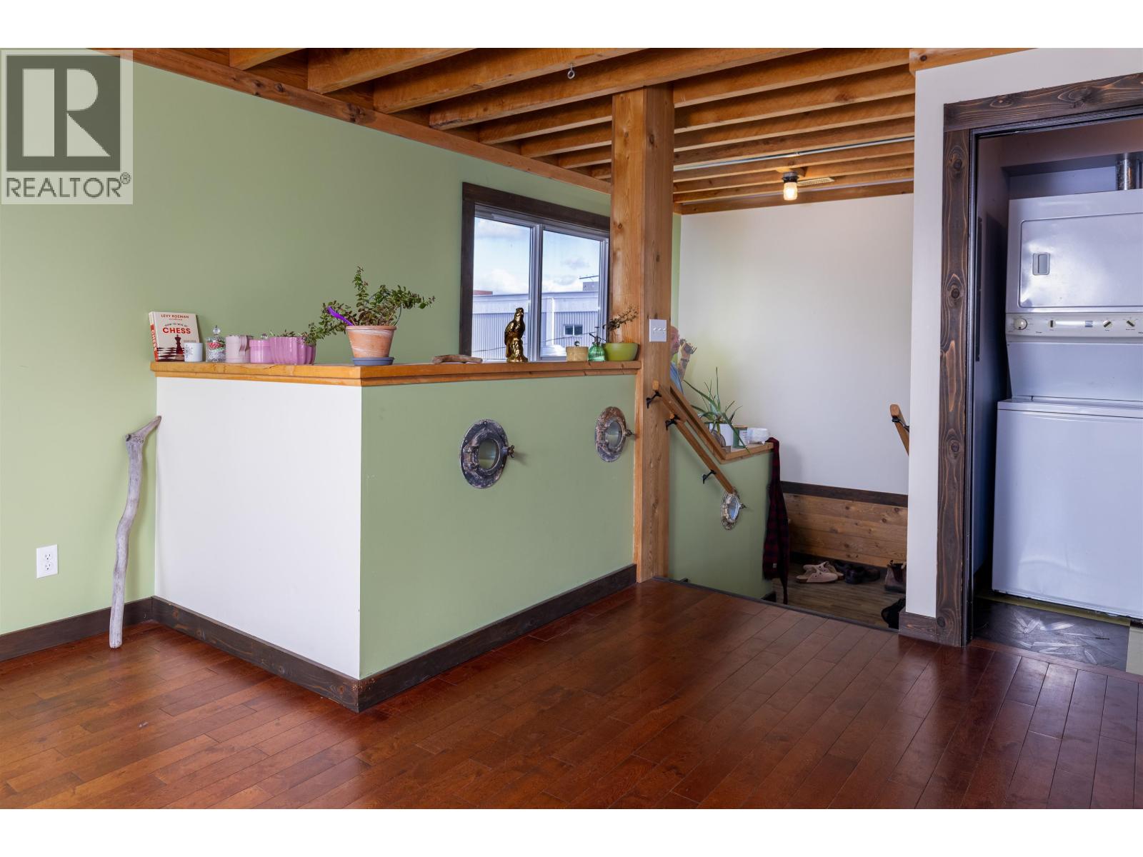 4552 LAKELSE Avenue, Terrace