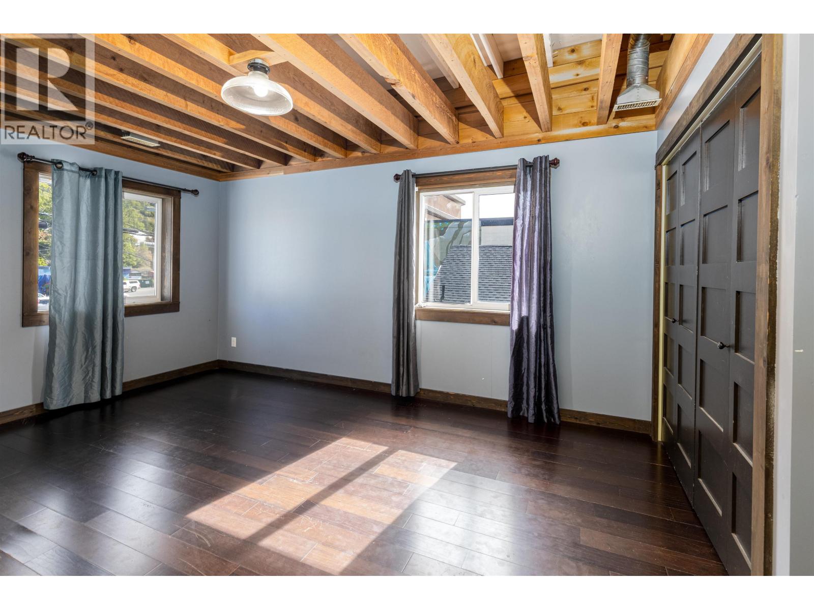 4552 LAKELSE Avenue, Terrace