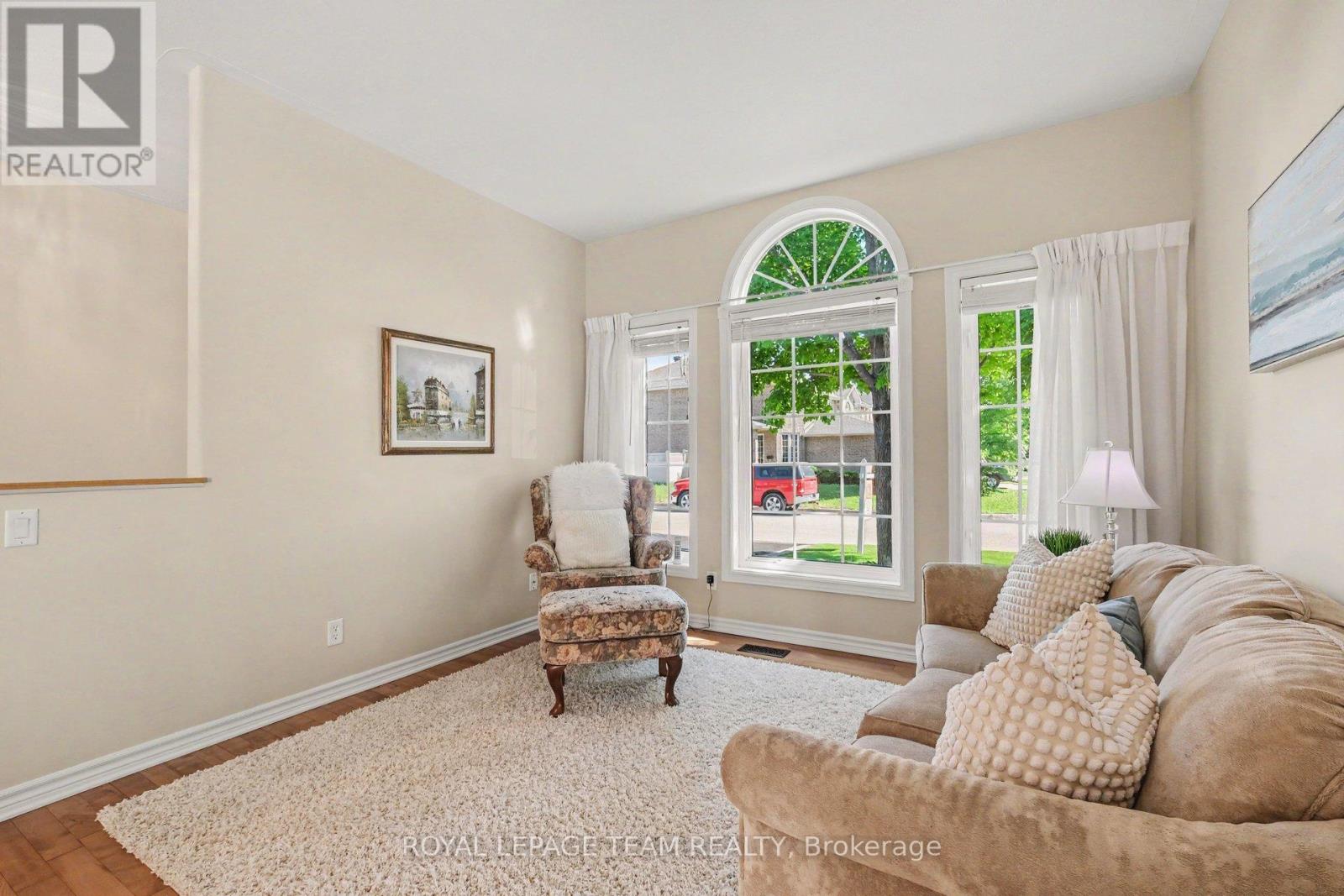2 Bed, 3 Bath House for Sale in Ottawa – 751 VERMILLION DRIVE, Ottawa – MLS# X12930136 - Image 12