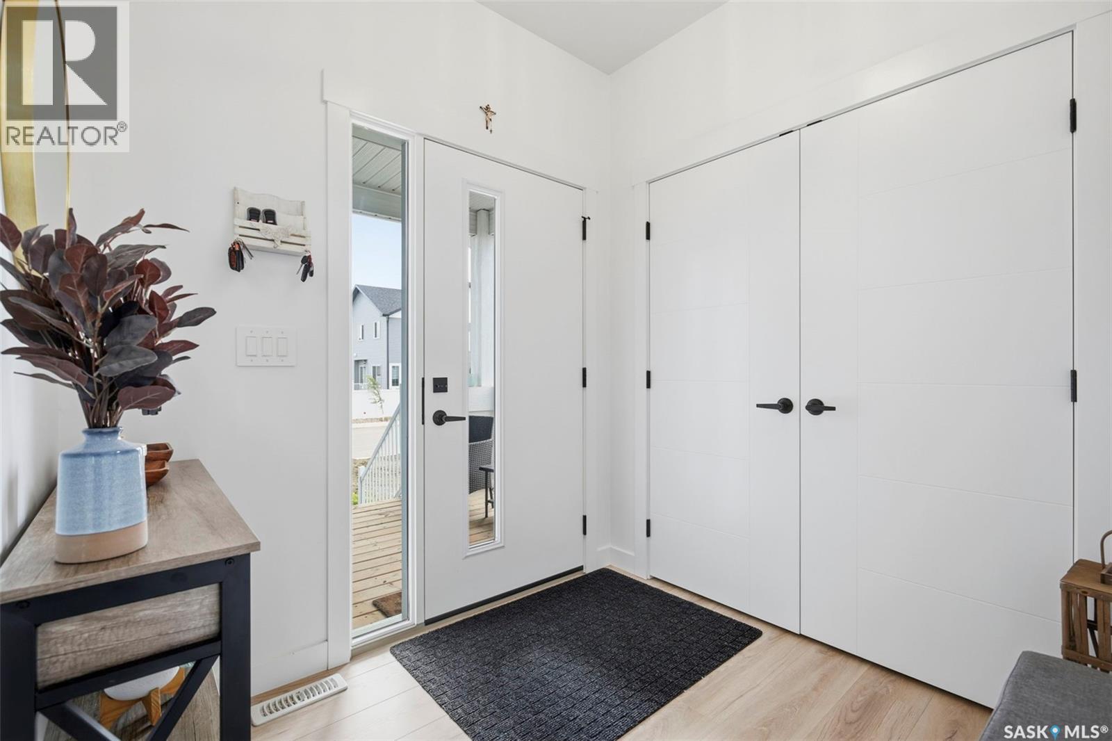 302 Chelsom MANOR — photo 13