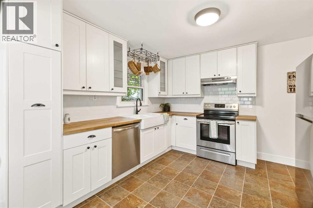 5333 42A Avenue - photo 5