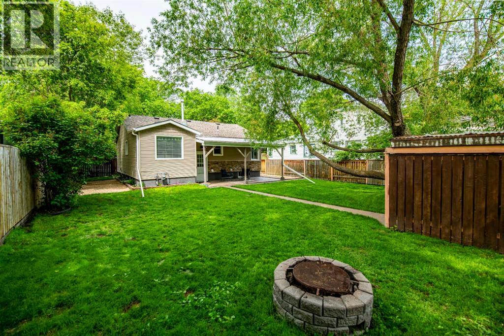 5333 42A Avenue — photo 36