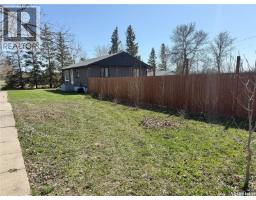 200 2nd Street W, Dinsmore, SK S0L0T0 Photo 33