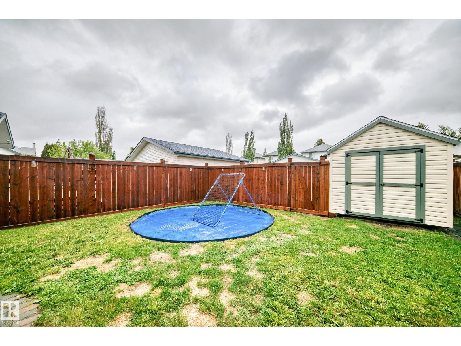 11831 9 AV NW — photo 29
