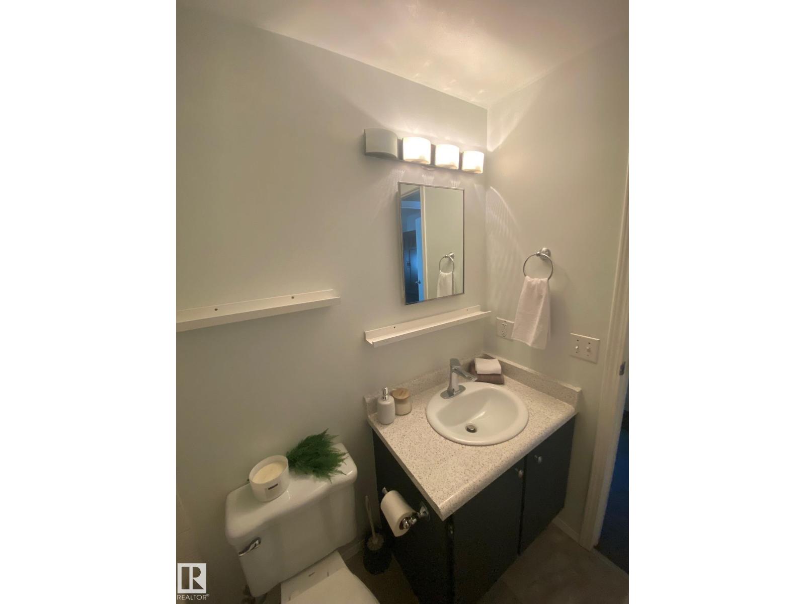 #63 2030 Brentwood Blvd - 25