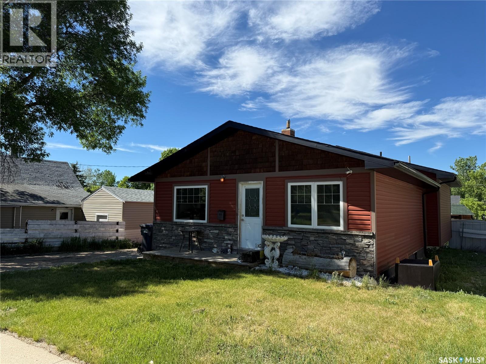 103 4th AVENUE SE - 1