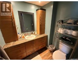 103 4th Avenue Se, Weyburn, SK S4H1X7 Photo 15