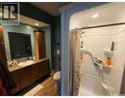 103 4th Avenue Se, Weyburn, SK S4H1X7 Photo 16