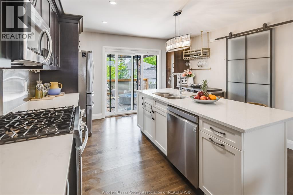 257 ROBINSON AVENUE - 13